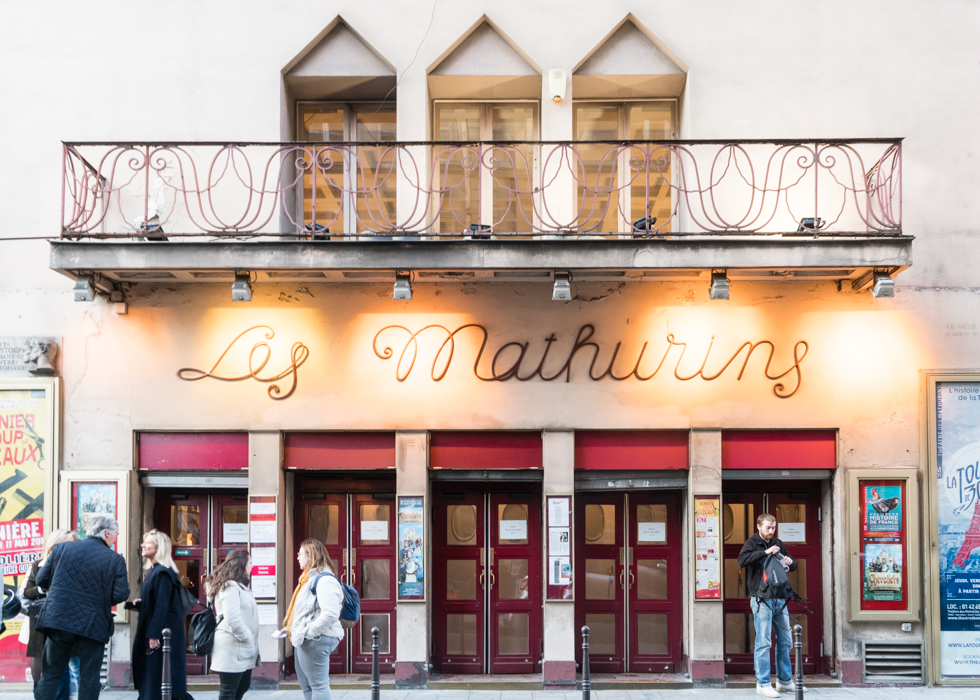 THEATRE IN PARIS O'Bon Paris Easy to be Parisian